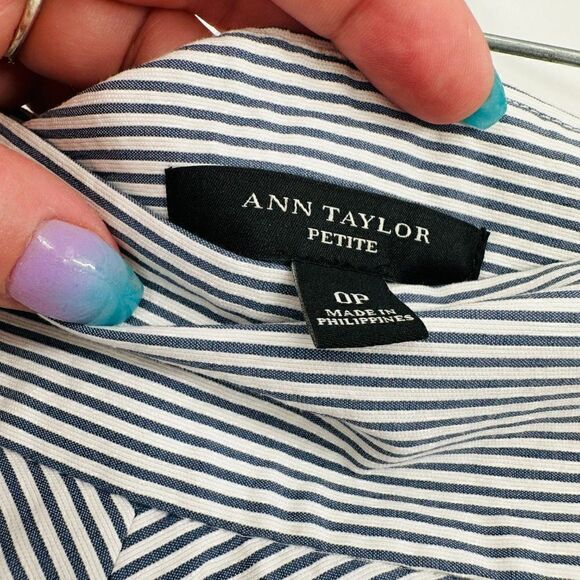 Ann Taylor Size 0P White & Gray Stiped A-Line Side Zip Mini Skirt - Picture 6 of 8